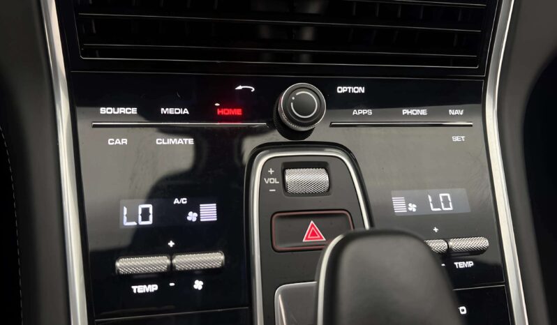 
								2019 Porsche Panamera GTS Sport Turismo 460hp Chrono PASM Pano full									