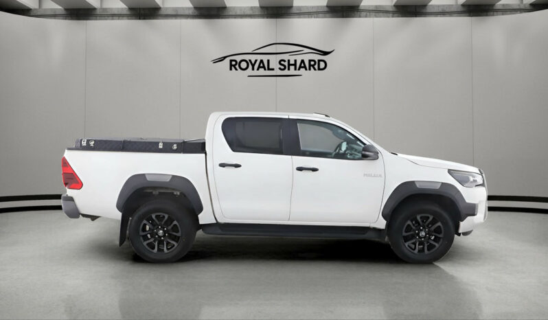 
								2021 Toyota Hilux Double Cab 2.8 4WD Invincible Towbar JBL full									