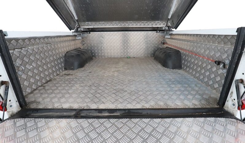 
								2021 Toyota Hilux Double Cab 2.8 4WD Invincible Towbar JBL full									