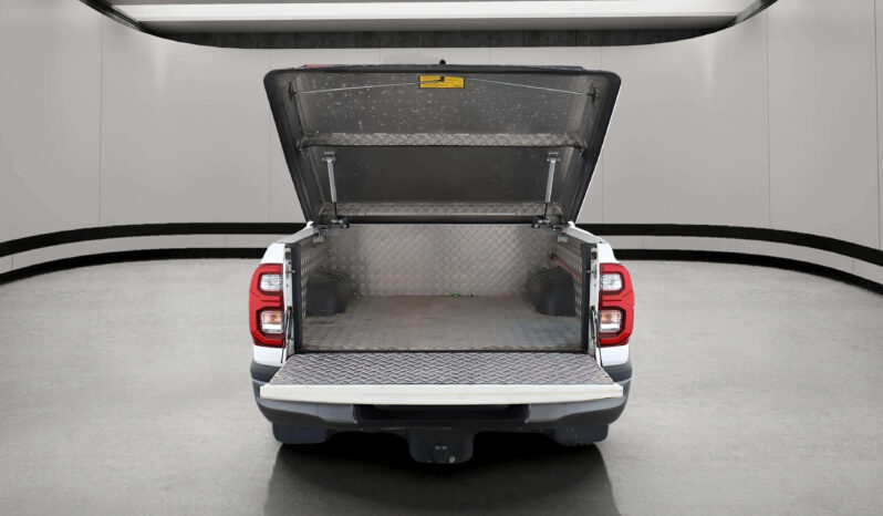 
								2021 Toyota Hilux Double Cab 2.8 4WD Invincible Towbar JBL full									