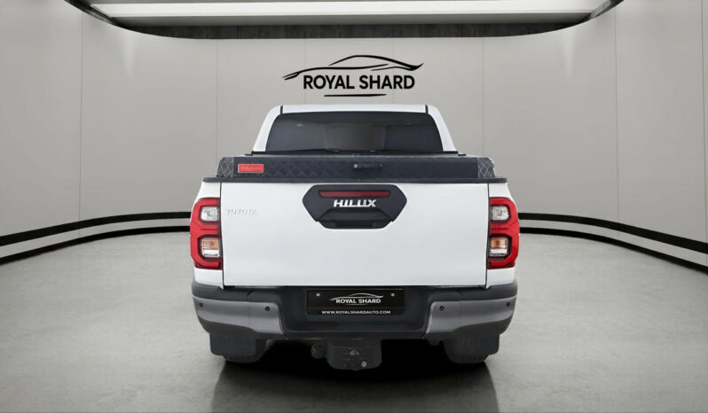 
								2021 Toyota Hilux Double Cab 2.8 4WD Invincible Towbar JBL full									
