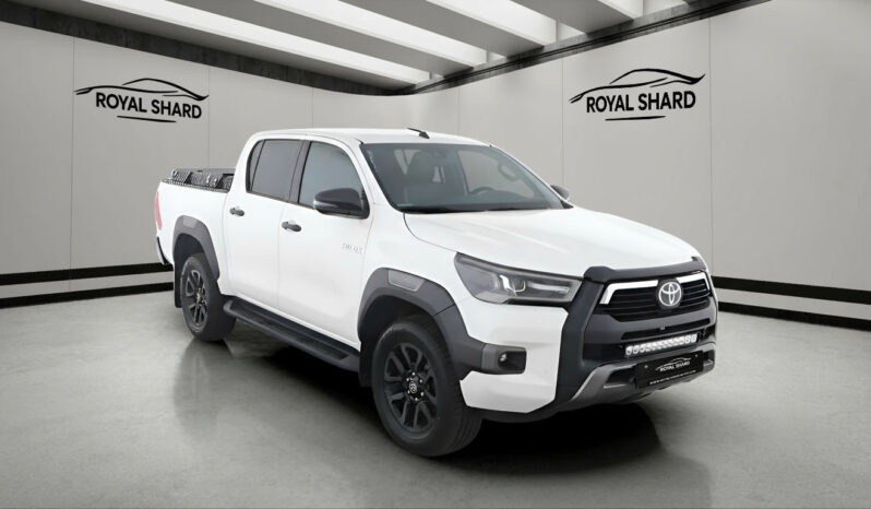 
								2021 Toyota Hilux Double Cab 2.8 4WD Invincible Towbar JBL full									