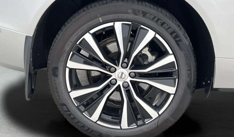 
								2023 Volvo XC60 B4 Plus Dark Heater 360° Navi Leather 4-Zone Traction full									