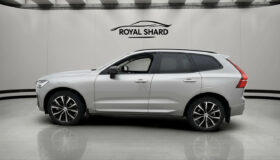 2023 Volvo XC60 B4 Plus Dark Heater 360° Navi Leather 4-Zone Traction