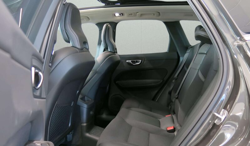 
								2021 Volvo XC60 T6 AWD Recharge Inscription HK Panorama 340hp full									