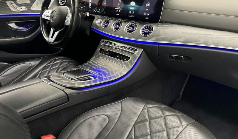 
								2021 Mercedes-Benz CLS 400d 4M Coupé AMG Designo full									