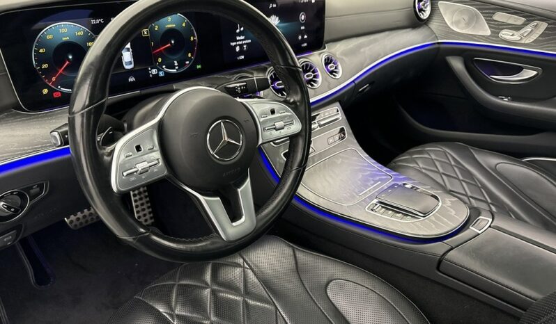 
								2021 Mercedes-Benz CLS 400d 4M Coupé AMG Designo full									