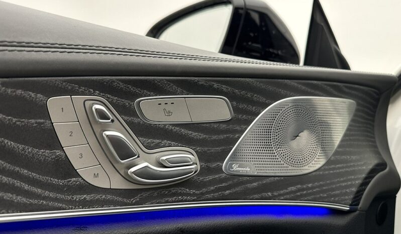 
								2021 Mercedes-Benz CLS 400d 4M Coupé AMG Designo full									