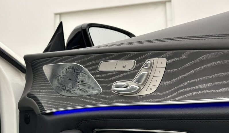 
								2021 Mercedes-Benz CLS 400d 4M Coupé AMG Designo full									