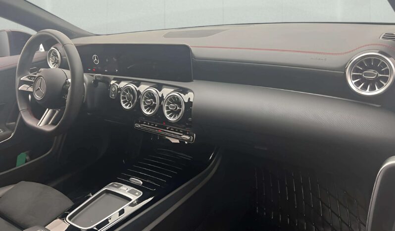 
								2024 Mercedes-Benz CLA 200 Coupé AMG Line Widescreen Camera Night Package full									
