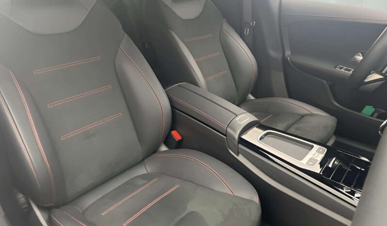 
								2024 Mercedes-Benz CLA 200 Coupé AMG Line Widescreen Camera Night Package full									