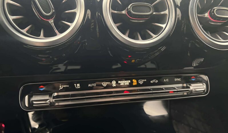 
								2024 Mercedes-Benz CLA 200 Coupé AMG Line Widescreen Camera Night Package full									