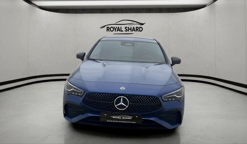 
								2024 Mercedes-Benz CLA 200 Coupé AMG Line Widescreen Camera Night Package full									