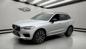 2020 Volvo XC60 B4 AWD 197hp R-Design HK Pano HUD 360° Navi