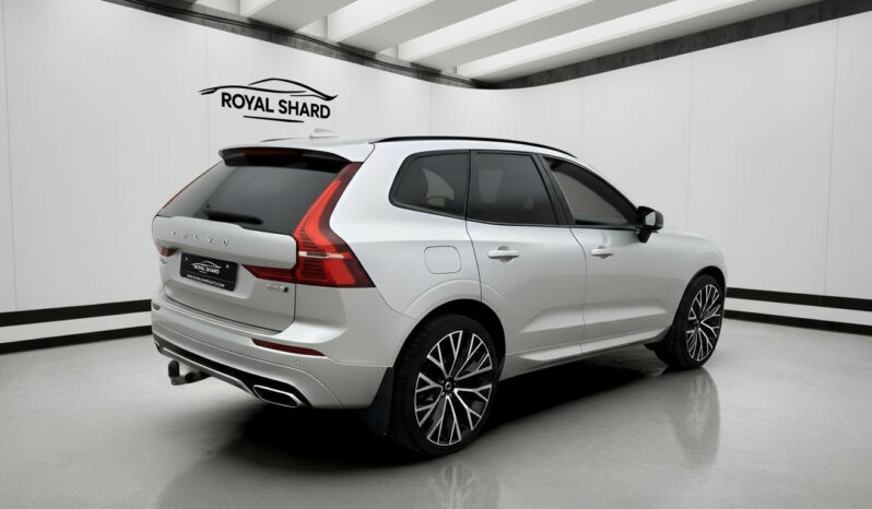 
								2020 Volvo XC60 B4 AWD 197hp R-Design HK Pano HUD 360° Navi full									