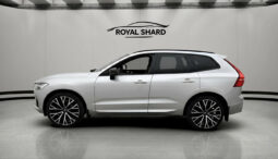 
										2020 Volvo XC60 B4 AWD 197hp R-Design HK Pano HUD 360° Navi full									