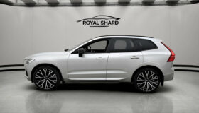 2020 Volvo XC60 B4 AWD 197hp R-Design HK Pano HUD 360° Navi