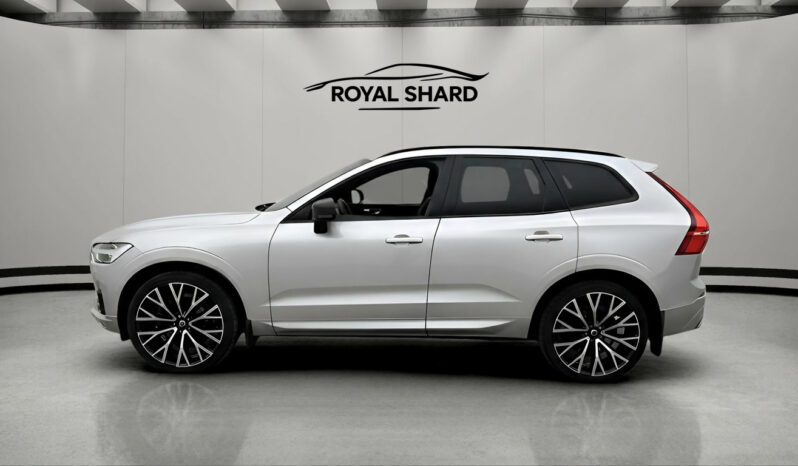 
								2020 Volvo XC60 B4 AWD 197hp R-Design HK Pano HUD 360° Navi full									