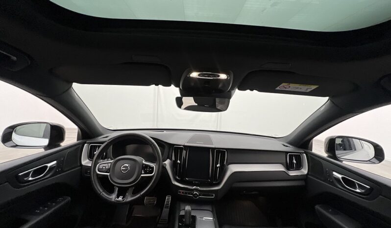 
								2020 Volvo XC60 B4 AWD 197hp R-Design HK Pano HUD 360° Navi full									