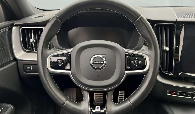 
								2020 Volvo XC60 B4 AWD 197hp R-Design HK Pano HUD 360° Navi full									