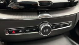 
										2020 Volvo XC60 B4 AWD 197hp R-Design HK Pano HUD 360° Navi full									