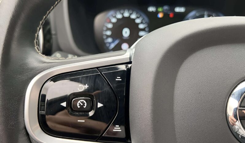 
								2020 Volvo XC60 B4 AWD 197hp R-Design HK Pano HUD 360° Navi full									