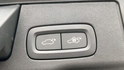 
										2020 Volvo XC60 B4 AWD 197hp R-Design HK Pano HUD 360° Navi full									